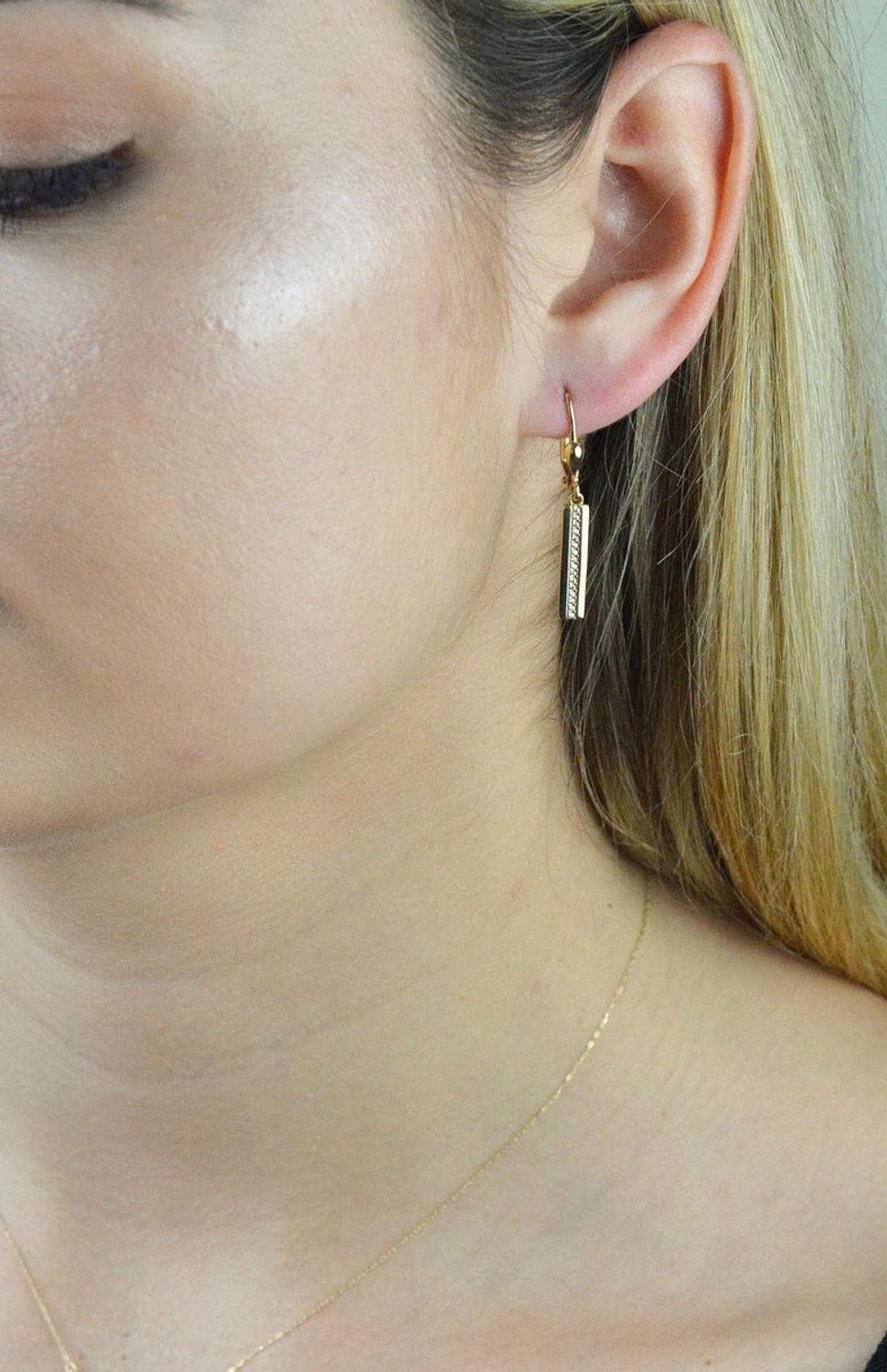 Złote kolczyki 585 prostokątne blaszki z cyrkonią KL 11283.jpg